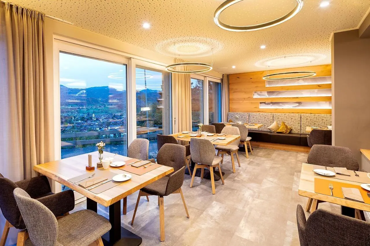 Hotel Kuehberg Oberstdorf 4*,